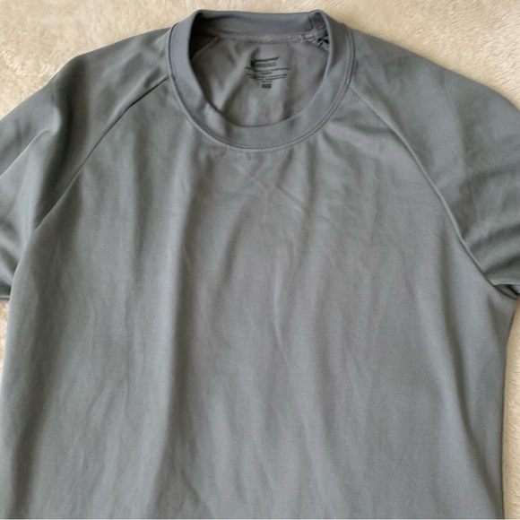 Patagonia Performance Base Layer Capilene Crew Top sz XS - Picture 3 of 8